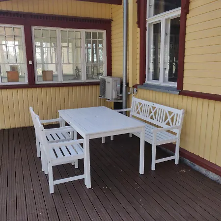 Mansion House Makkyla - Entire Building Semesterbostad